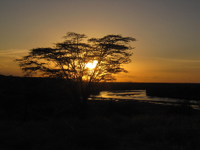 Turkana Basin Institut Sonnenuntergang mit Turkwel Fluss